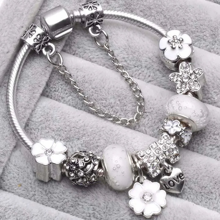 Beautiful White Heart Crystal Flower Charm Bracelets for Women Fashion Jewelry