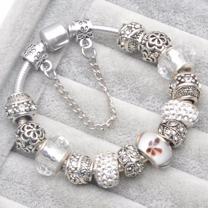 Beautiful White Heart Crystal Flower Charm Bracelets for Women Fashion Jewelry